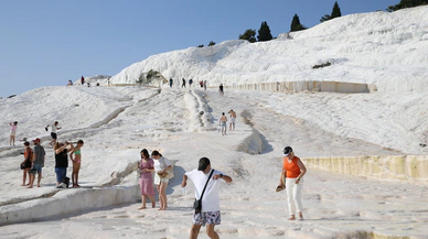Pamukkale’yi bayramda 53 bin turist gezdi