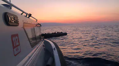 Ege Denizi’nde 13’ü çocuk 34 göçmen yakalandı