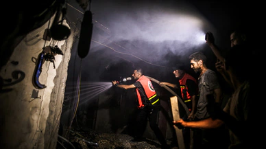 Gazze saldırısında yangın ve yıkım meydana geldi