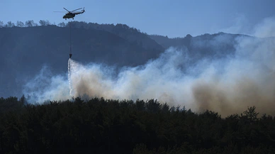 İzmir’deki orman yangını nedeniyle 5 mahalle tahliye edildi