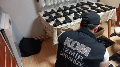 İzmir'de silah kaçakçılığı operasyonu