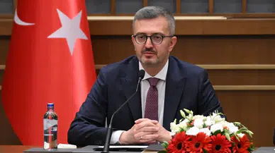 İletişim Başkanı Duran, Milli Sporcu Şahika Ercümen'i Tebrik Etti