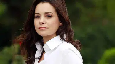 Ünlü Oyuncu Özgü Namal Trafik Kazası Geçirdi