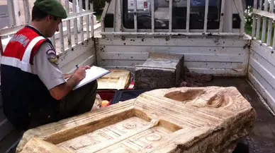 Bursa'da Kamyonette Tarihi Eserler Ele Geçirildi