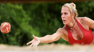 Survivor Nagihan'ın Sedyedeki Fotoğrafı Yürekleri Burktu