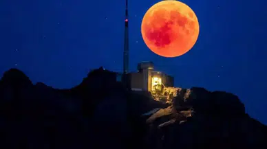 Gökyüzü Kızıla Bürünecek: "Kanlı Ay" Türkiye Semalarında Görülebilecek