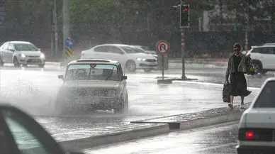 Ankara'da Yarın Şiddetli Fırtına Bekleniyor: Vatandaşlar Dikkatli Olmalı
