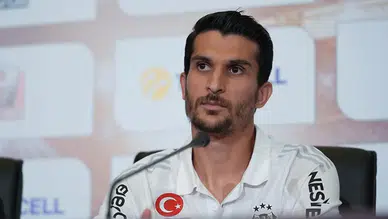 Necip Uysal Kimdir? Beşiktaş’ın Sadakatiyle Simgesi Hâline Gelen Futbolcusu