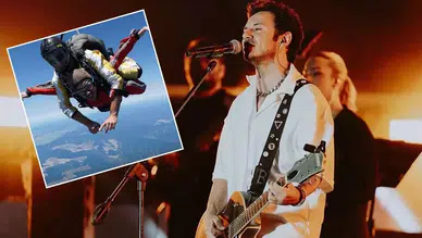 Ünlü Şarkıcı Buray, 4.500 Metreden Paraşütle Atladı