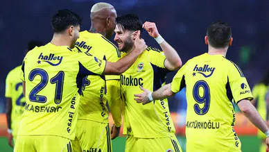 Fenerbahçe, Trabzonspor'u Deplasmanda Mağlup Ederek Zirve Yarışında Öne Geçti Mi?