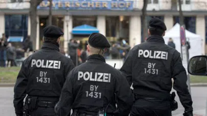 Almanya Burhan Bayar'ı Yakalamak İçin Çok Sayıda Polis Görevlendirdi