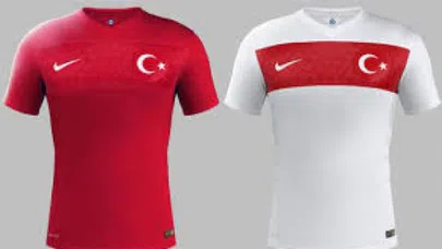 Türkiye A milli takımından 2018'de bantlı formaya geri dönüş sinyali