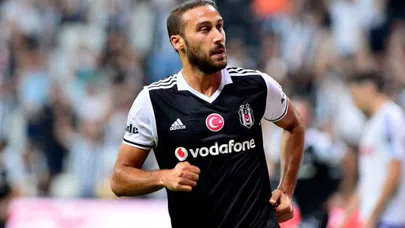 Cenk Tosun'un bonservisini duyan İngilizler masayı terk etti
