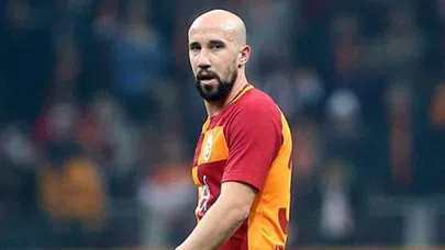 Latovlevici taraftar korkusundan sakat sakat oynadı