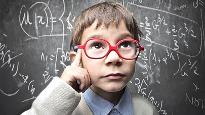 Üstün zekalı çocuklar yetişkinlerle daha iyi iletişim kuruyor