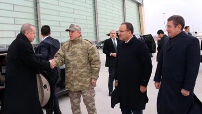 Erdoğan, Hatay’daki harekat merkezini ziyaret etti