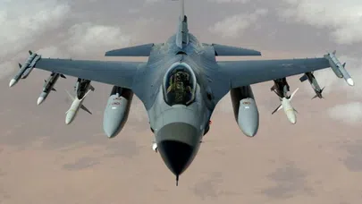 F-16 askeri uçak düştü; pilot şehit oldu
