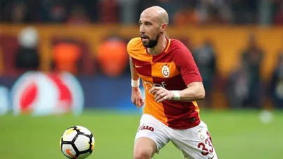Latovlevici'nin biletini kesen Galatasaray, Carole'ü bekliyor
