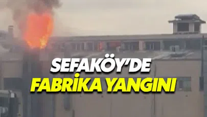 Sefaköy'deki fabrika yangınına müdahale sürüyor
