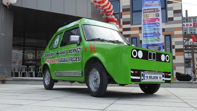 Lise öğrencileri hurda otomobilden güneş enerjili araç yaptı