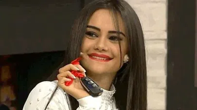 Naz Mila'nın İngilizce dövmesi alay konusu oldu