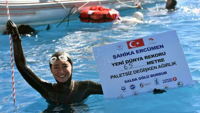 Şahika Ercümen'den bir dünya rekoru daha!