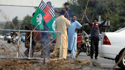 Hristiyan bir kadın mahkum yüzünden Pakistan karıştı