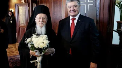 Devlet gibi davranan Fener Patriği, Ukrayna ile resmi anlaşma imzaladı