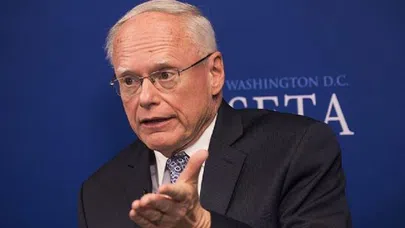 Amerika, Türkiye ile oynuyor; YPG terör örgütü değil!