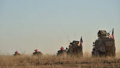 Mehmetçik Münbiç'te conilerle ortak devriyede