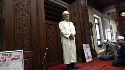 Avcılar'da 848 yetime 48 bin TL burs dağıttılar