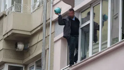 Taksim Meydanı'nda intihar girişimi