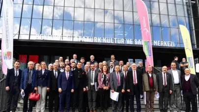 CHP İstanbul'da kılıçlar çekildi; İmamoğlu aday gibi