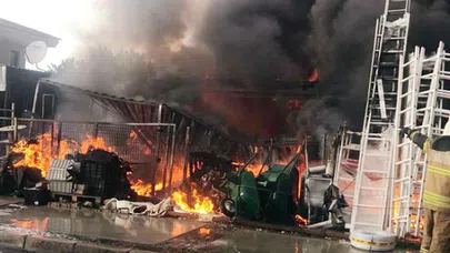 Tatil merkezi Alaçatı'da yangın