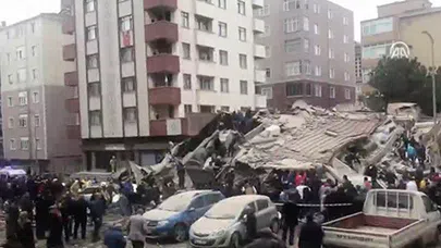 İstanbul Valisi'nden çöken bina hakkında açıklama