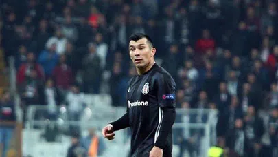 Beşiktaşlı Medel Çinlilerin takibinde