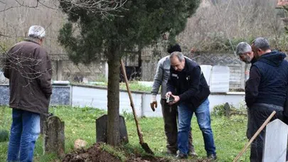 40 sene sonra bebeğinin mezarını açtırdı!