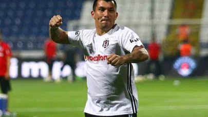 Beşiktaş'ta yeni yolcu Medel