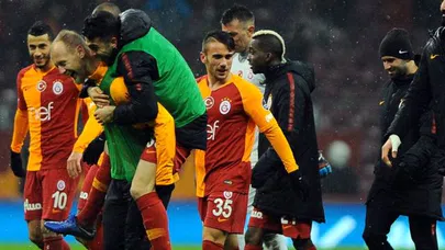 Galatasaray'da 8 oyuncuya kesik