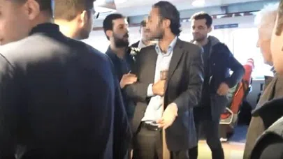 Baltasıyla vapura bindi!