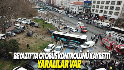 Beyazıt'ta halk otobüsü yayaların arasına daldı
