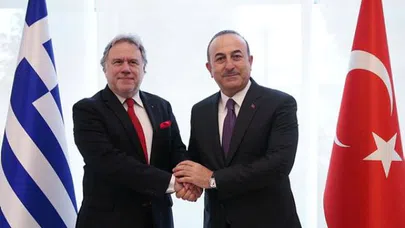 Dışişleri Bakanı Çavuşoğlu, Yunan mevkidaşı ile görüştü