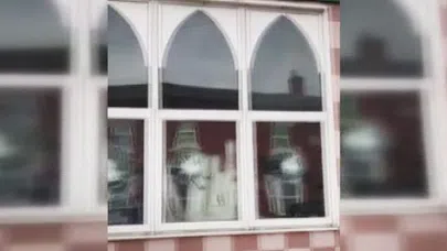 İngiltere'de 5 camiye saldırı