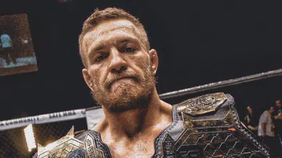 Ünlü dövüşçü kariyerini sonlandırdı