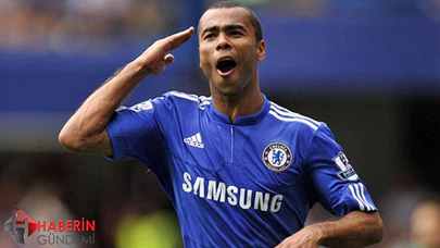 Ashley Cole futbolu bıraktı