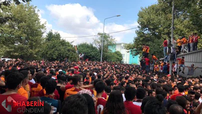 Galatasaraylı taraftarlar Falcao'yu bekliyor