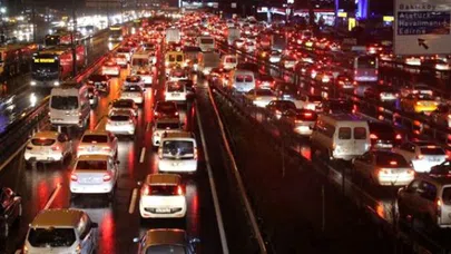 İstanbul trafiğinde yağmur yoğunluğu