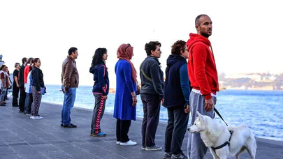 Saat 9'u 5 geçe Türkiye'de hayat durdu