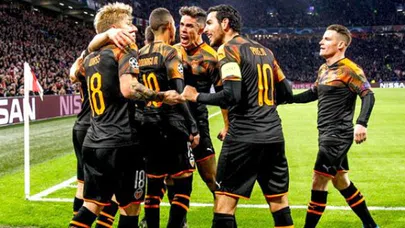 Son yarı finalist veda etti