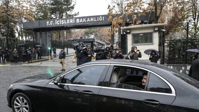 Ahmet Davutoğlu başvurusunu yaptı